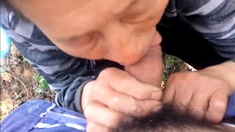 Chinese daddy sucks dry his friend in the countryside